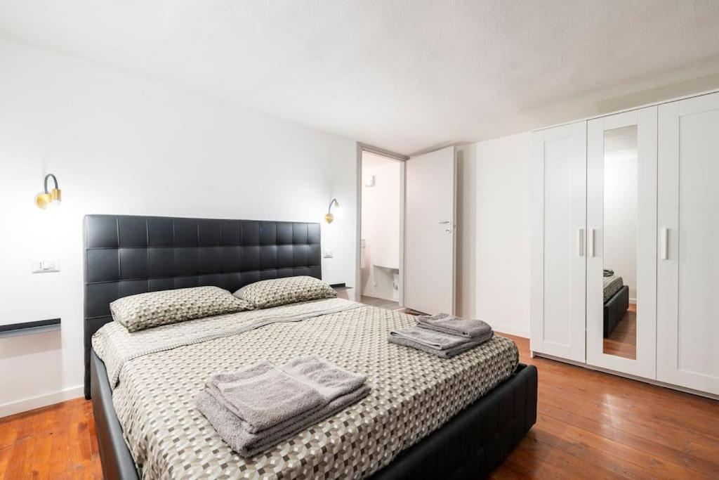 Appartamento Al Centro Di Cagliari Luaran gambar