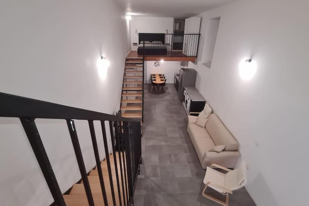 Appartamento Al Centro Di Cagliari Luaran gambar